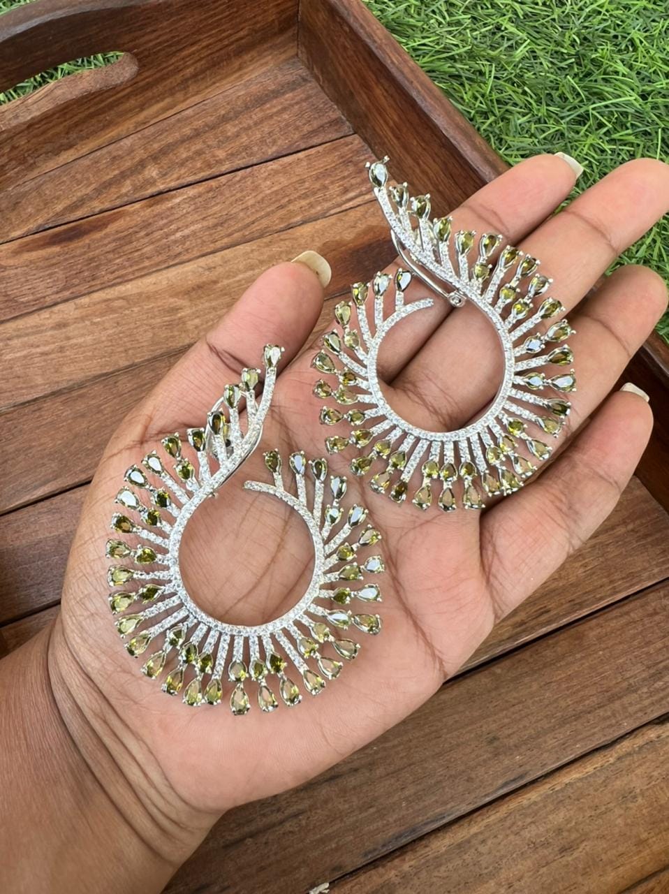 Swirl zircon earrings