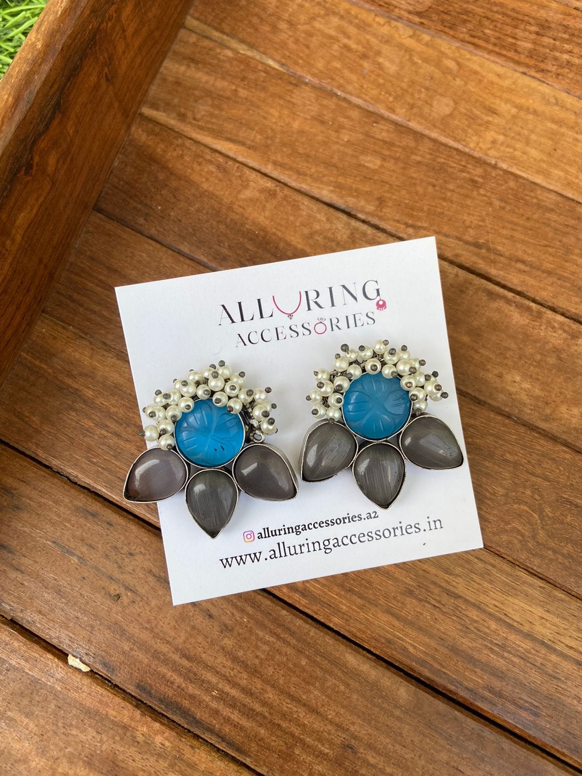 Three petal flower natural/druzy stone earrings