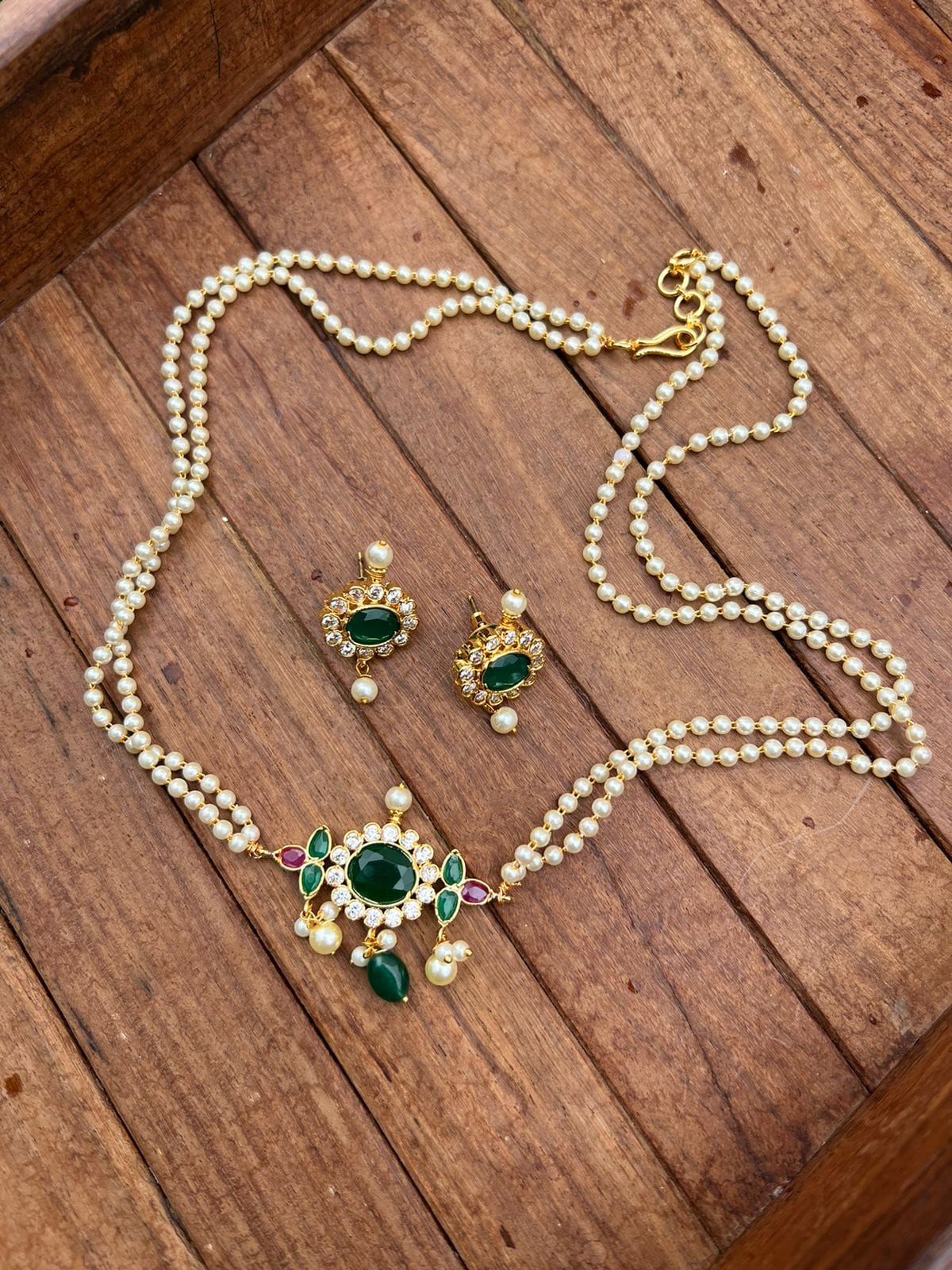 Two layered green Locket with matching earrings