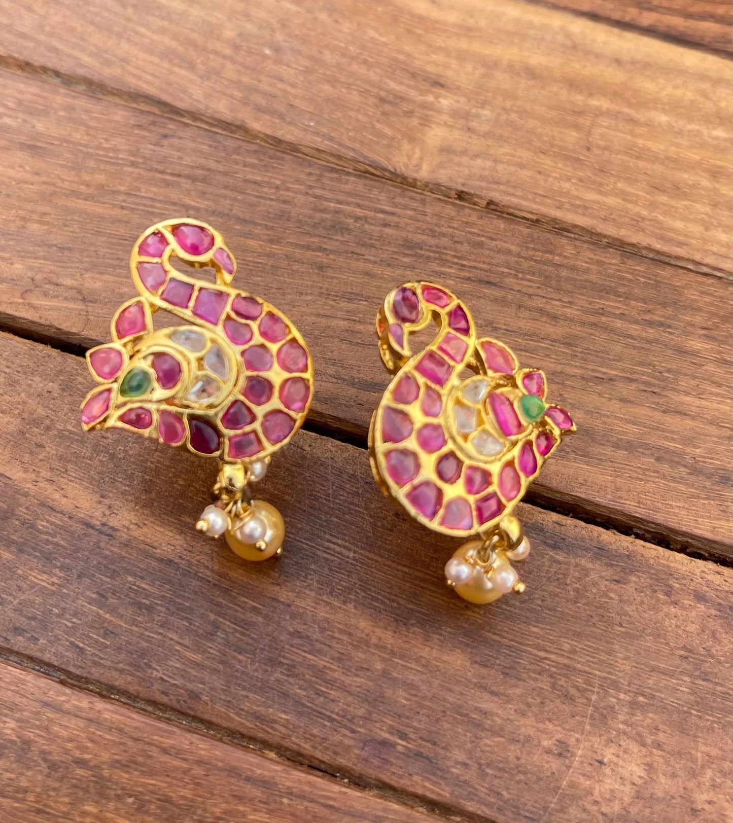 Unique swan Kemp earrings - Alluring Accessories