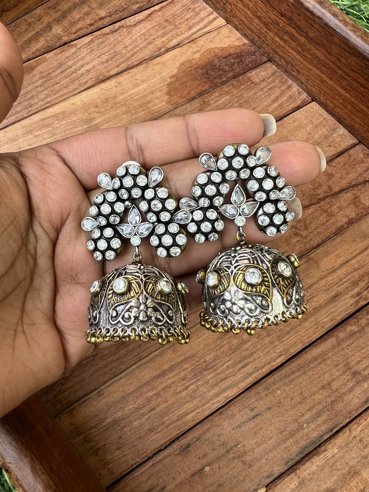 Boucles d'oreilles kolhapuri blanches