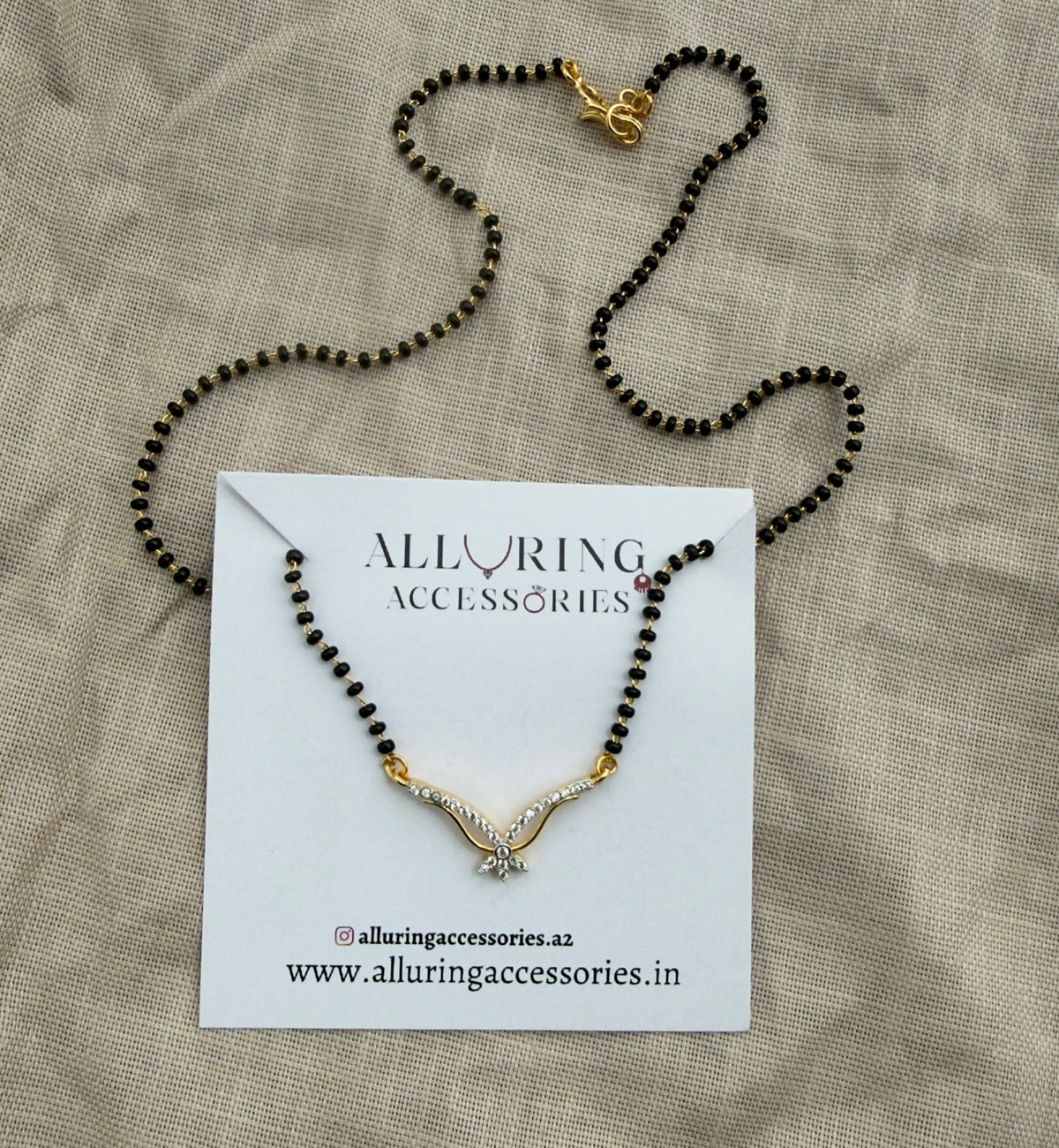 U shape diamond black beads necklace 5