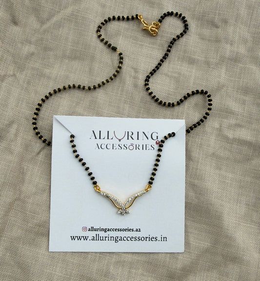 U shape diamond black beads necklace 5
