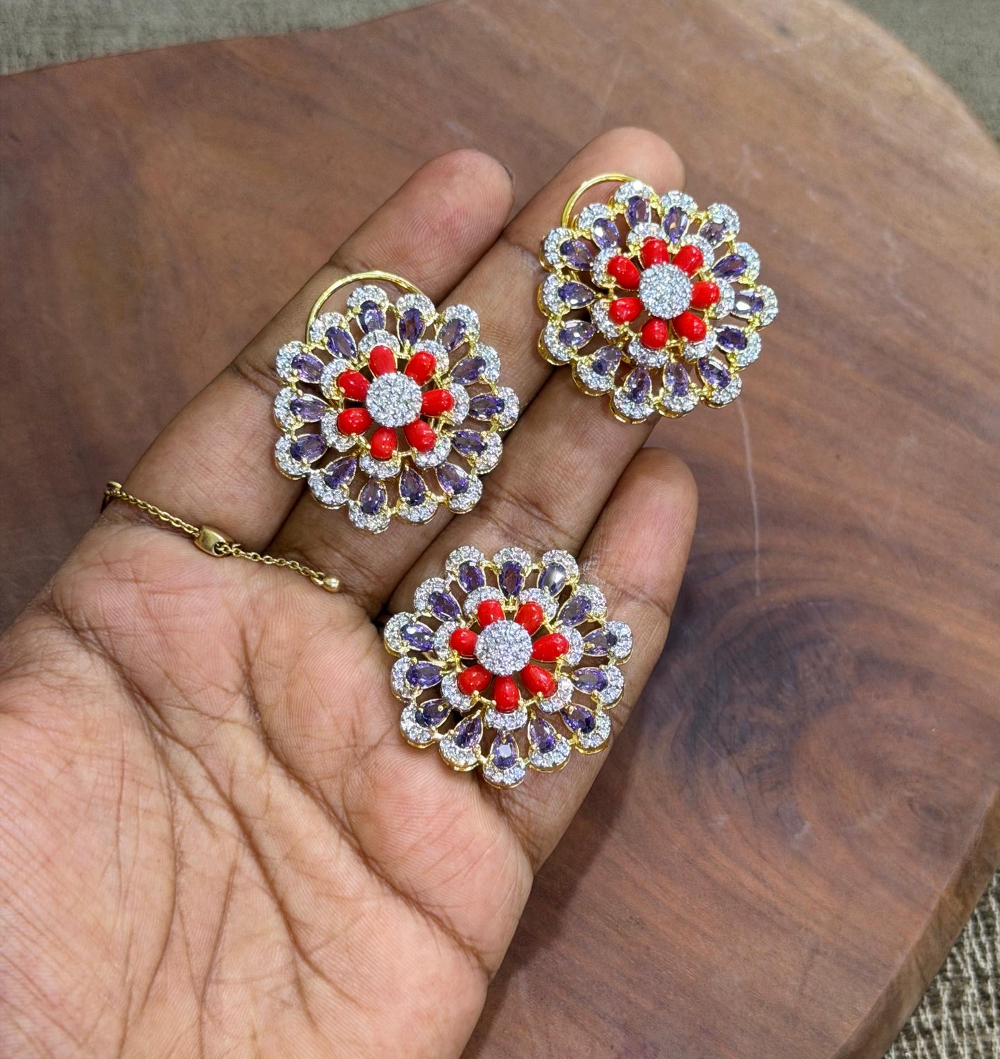 Dual shade Round flower cz stones locket with earrings