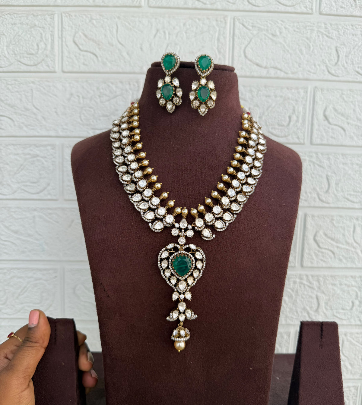 Two layered moissanite mango green emerald necklace with earrings