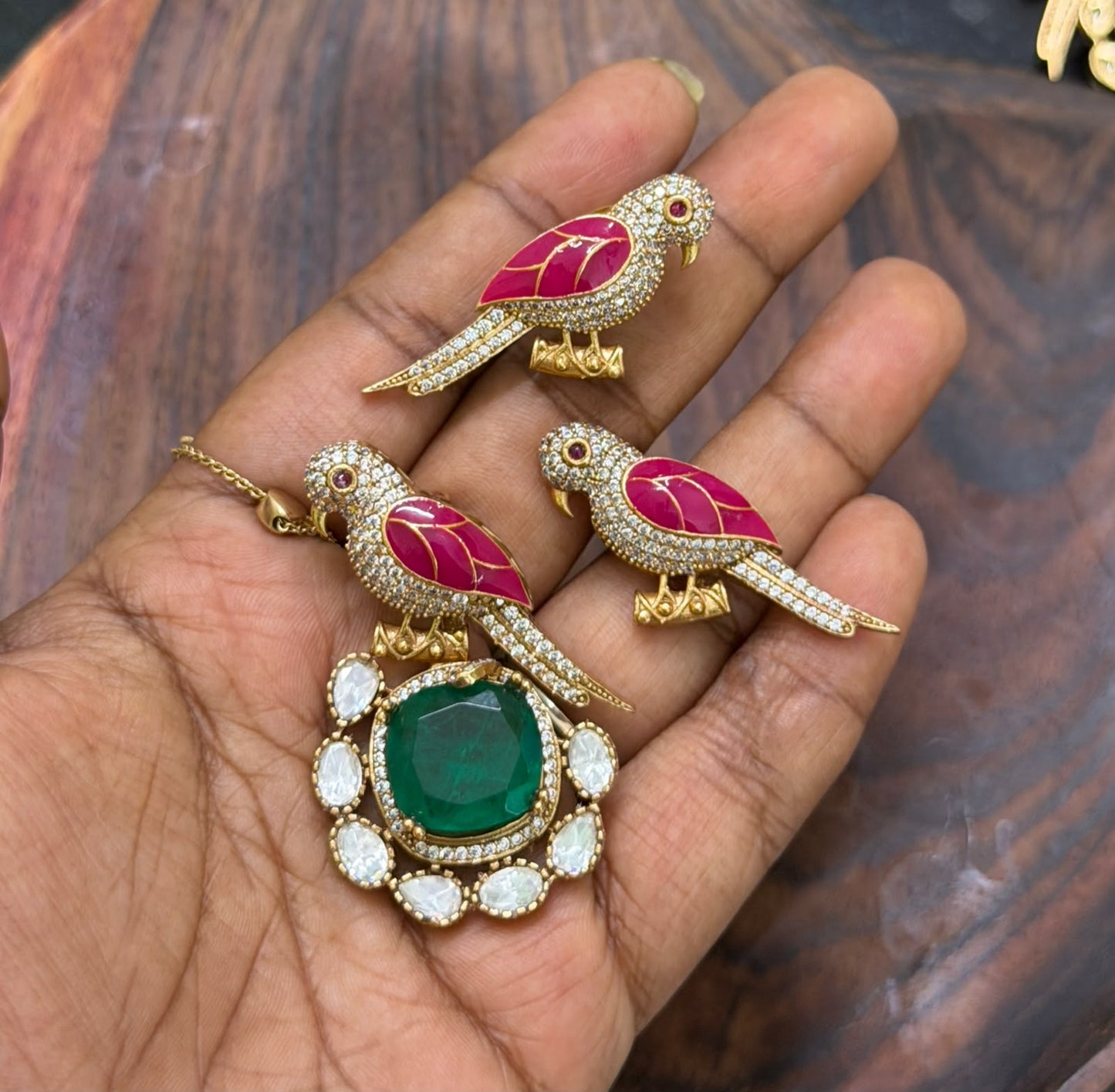 Moissanite doublet stone parrot real kundan locket with studs