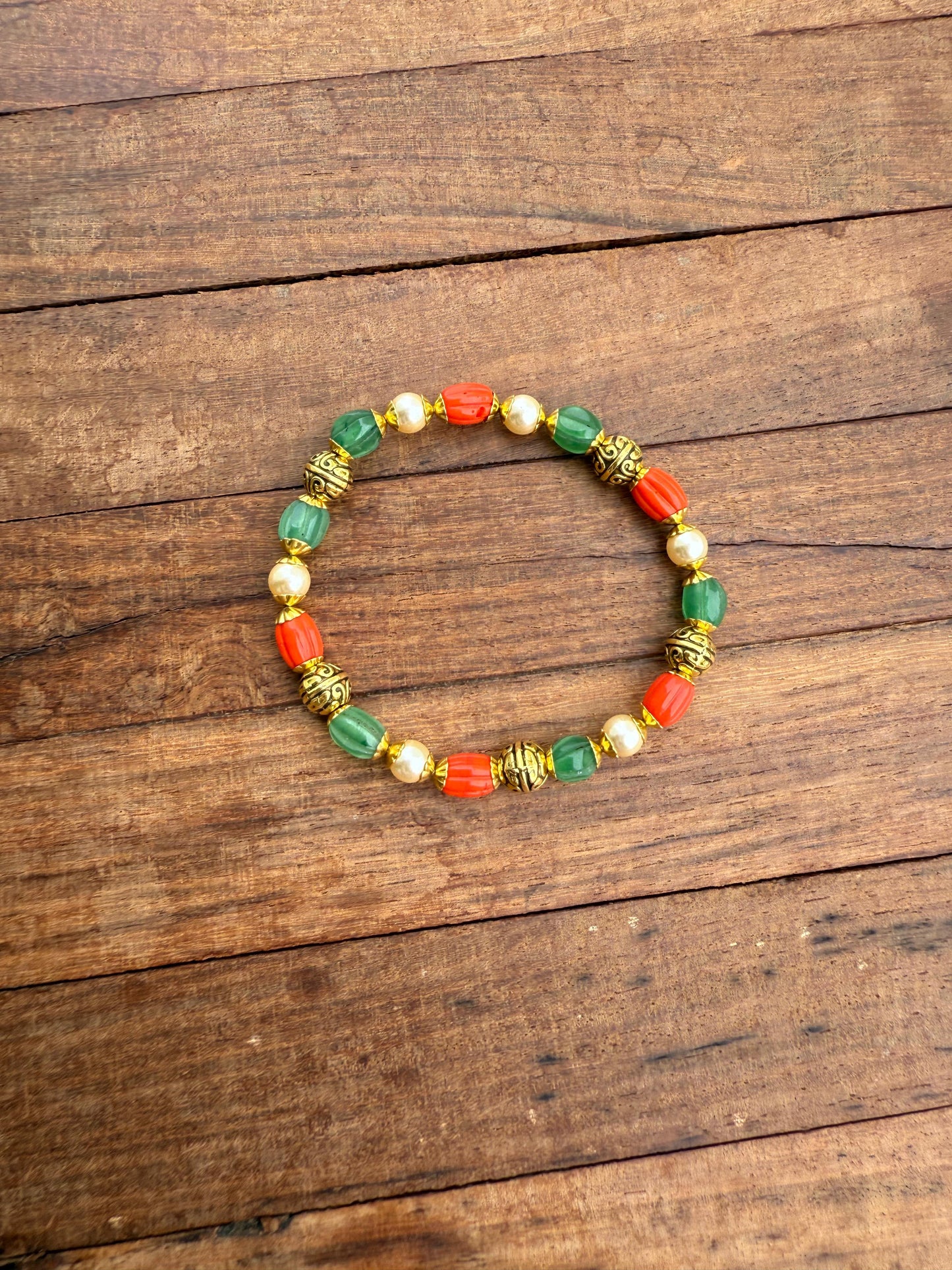 Coral monalisa green beads antique pearl adjustable bracelet
