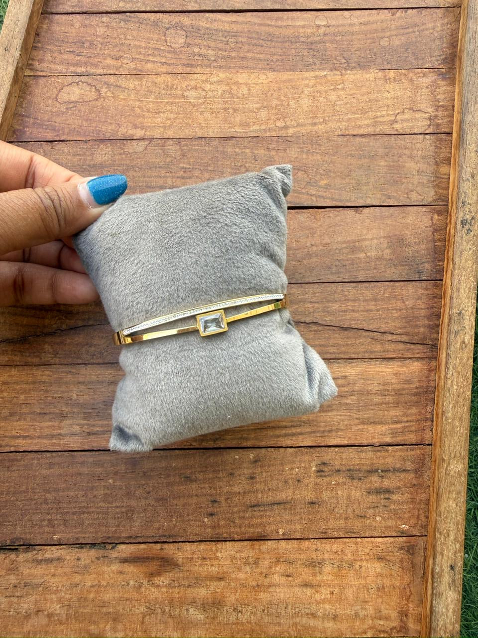 Single stone rectangle stainless steel bracelet