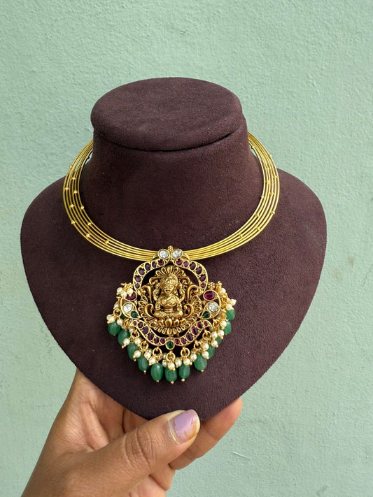 2 in 1 lakshmi real kundan locket hasli also hair pin