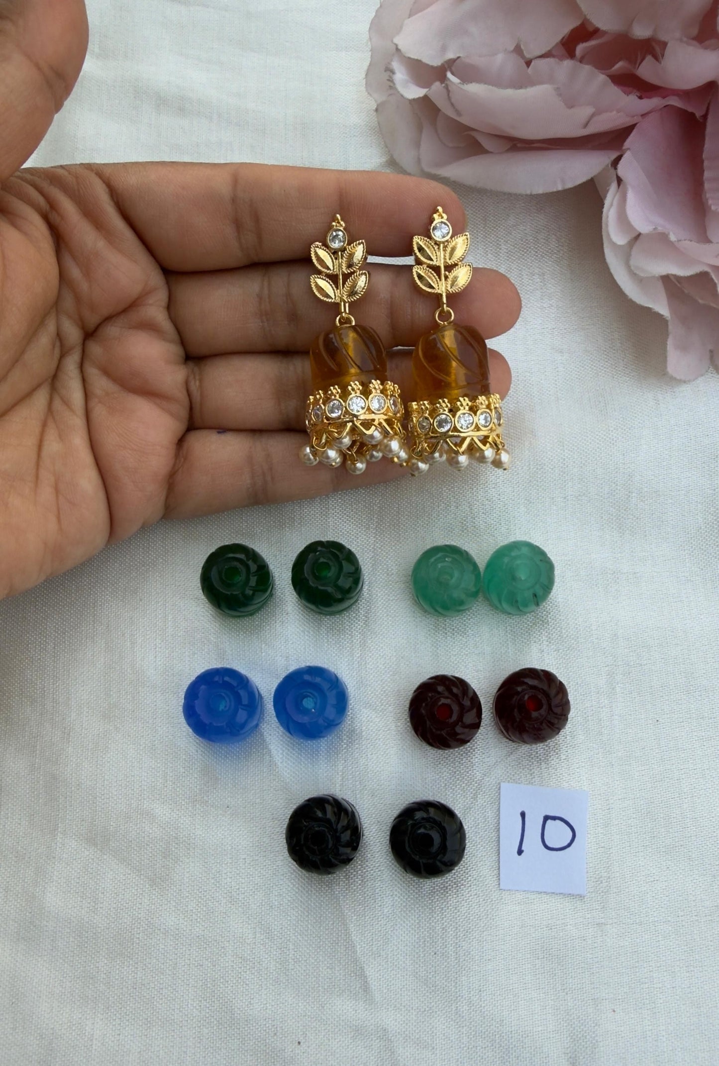 Changeable glass jhumkas