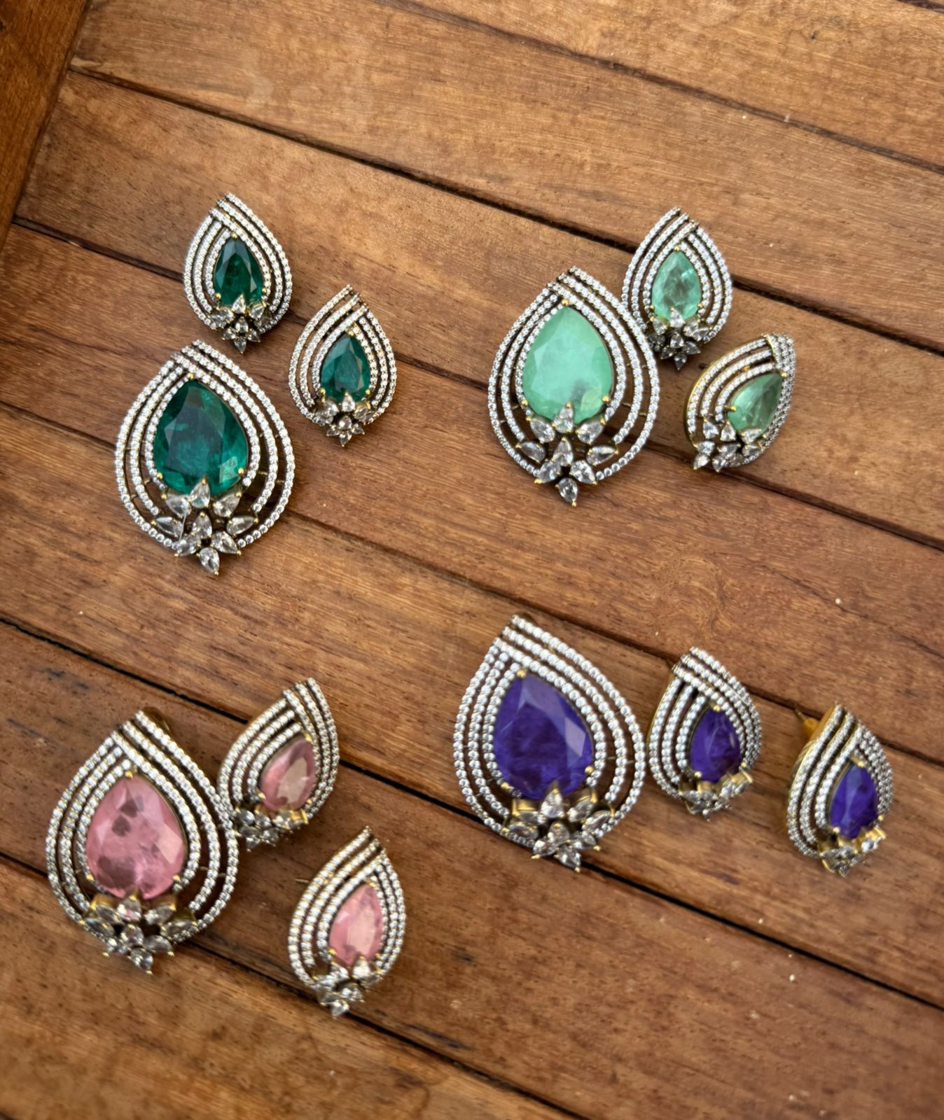 Doublet stone pearl shape victorian locket combo