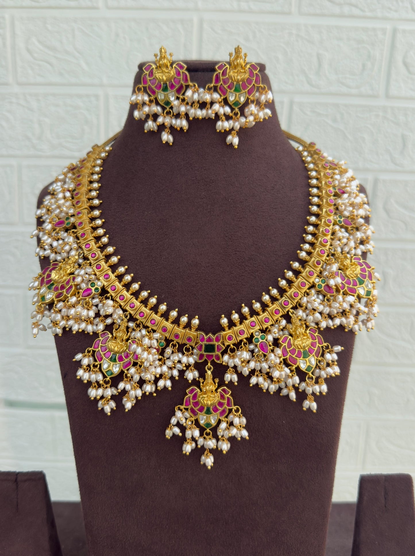 Heavy lakshmi devi rice pearl guttapusalu real kundan necklace with earrings