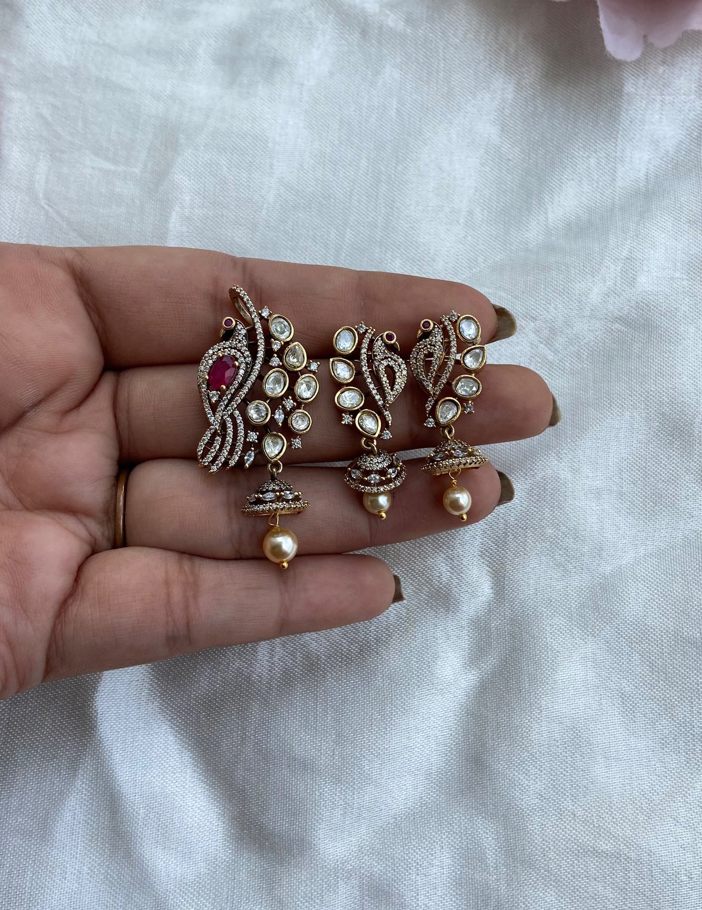 Parrot moissanite locket with earrings design3