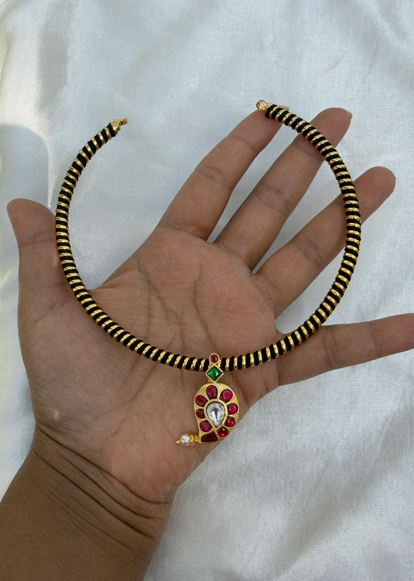 Real kundan mango locket with different haslis