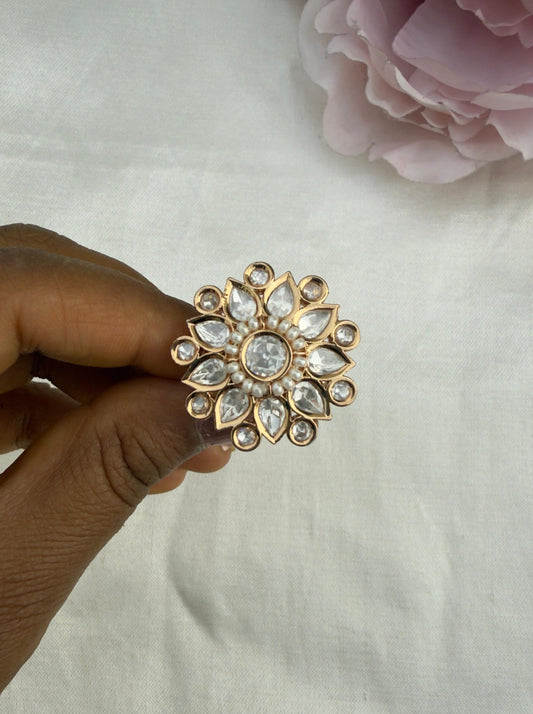 Gold flower kundan adjustable finger ring