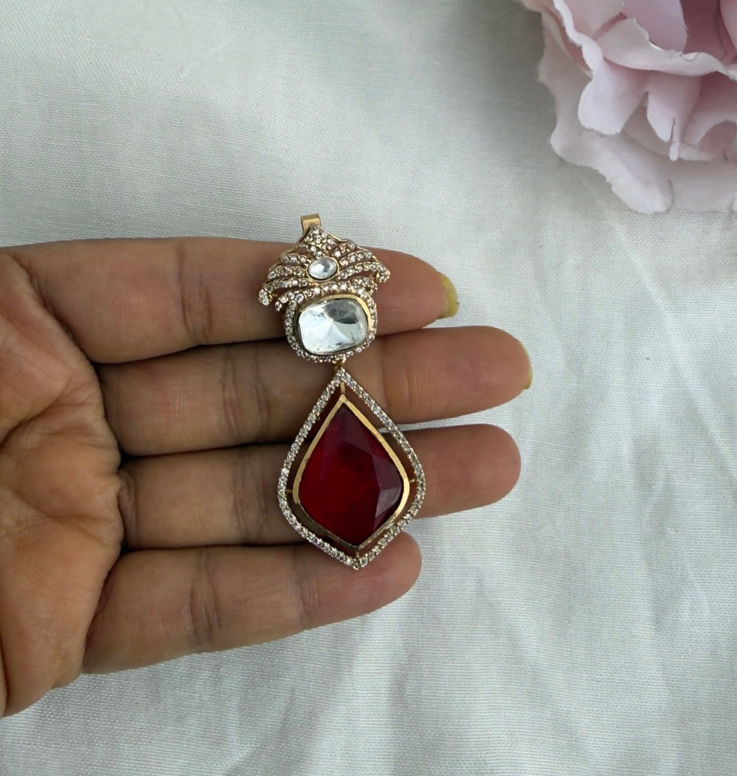 Doublet stone moissanite locket in Red