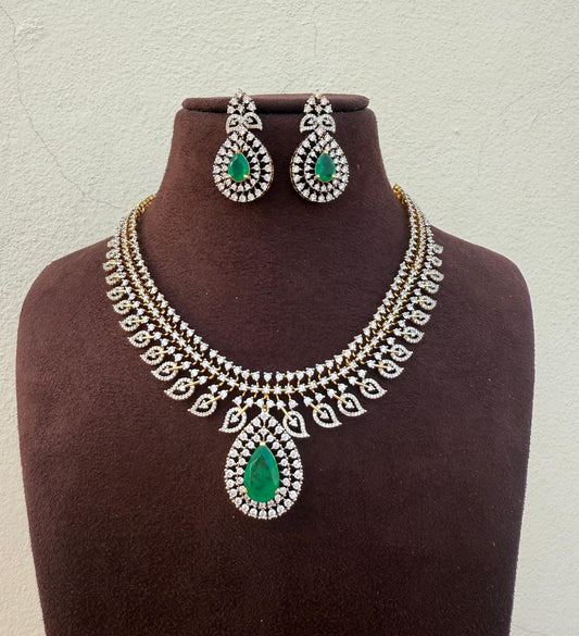 Emerald royal diamond finish necklace