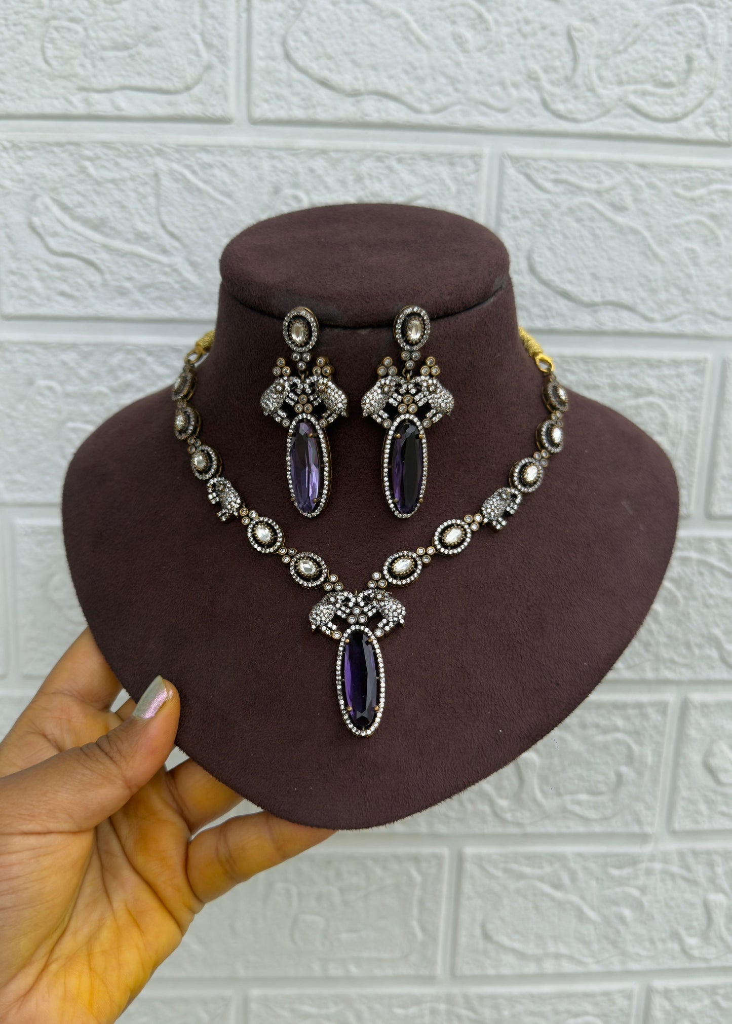 Elephant purple victorian necklace with earrings