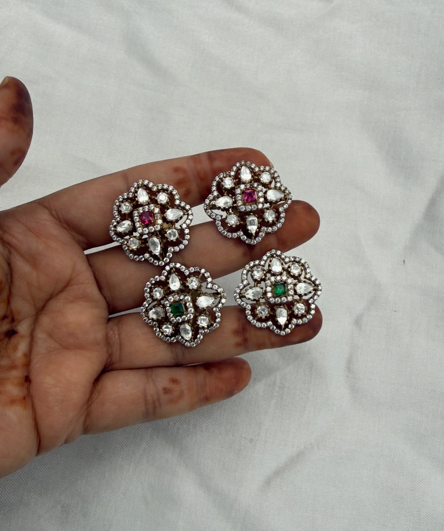 Dailywear victorian ruby green floral studs/earrings