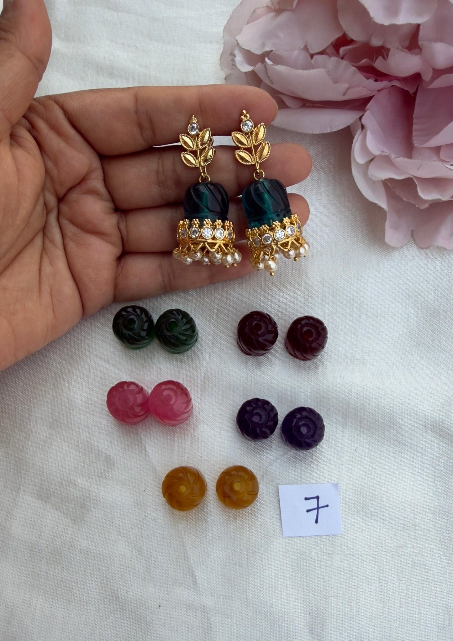 Changeable glass jhumkas
