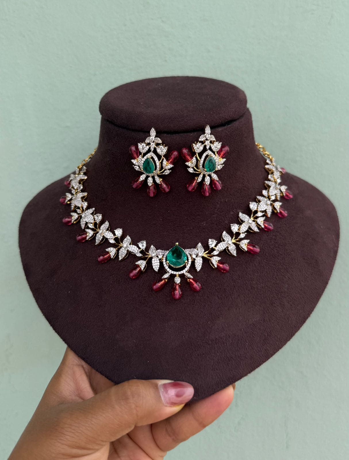 Diamond finish emerald ruby leaf sparkle necklace