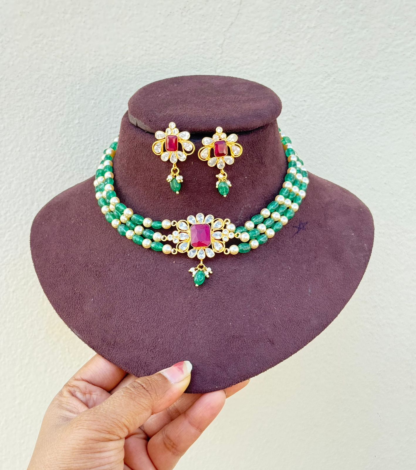 Uncut diamond multicolored green pearl necklace with earrings