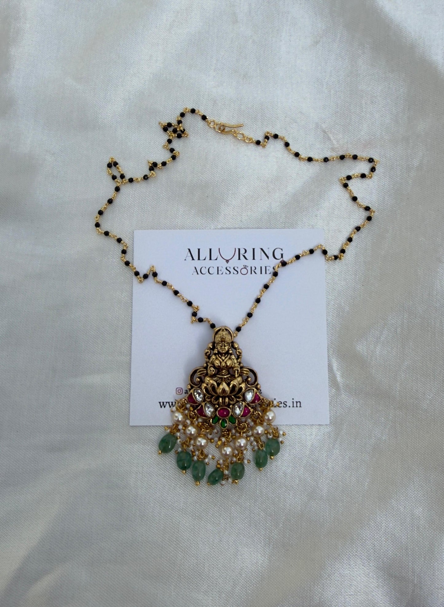 Lakshmi devi real kundan locket 5