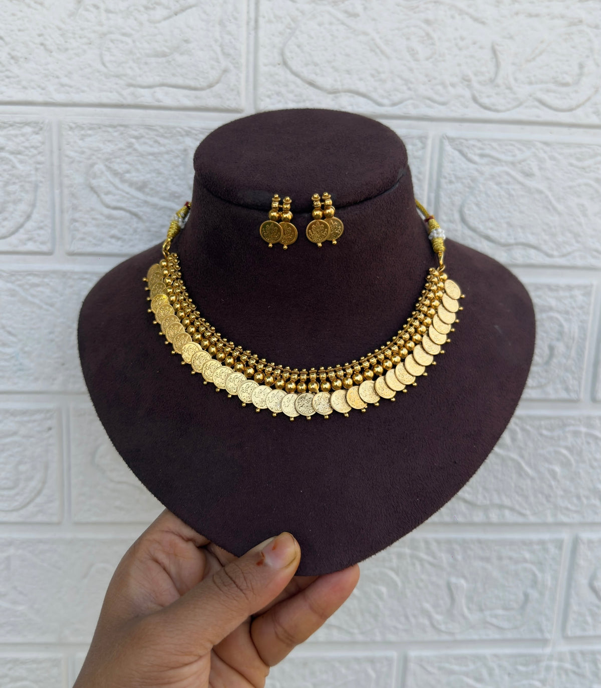 Budget lakshmi kasu necklace with earrings