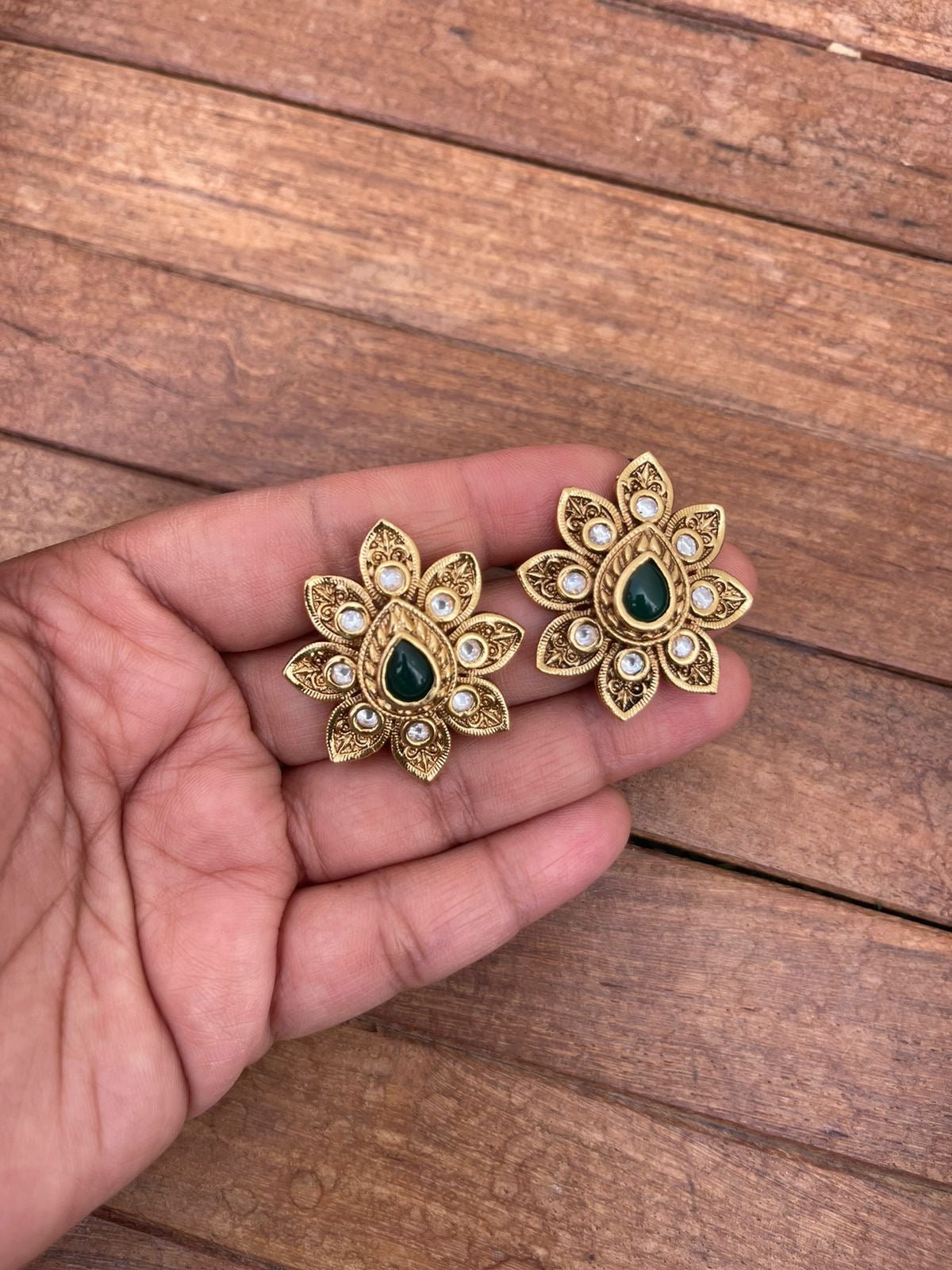 Antique pearl flower studs - Alluring Accessories