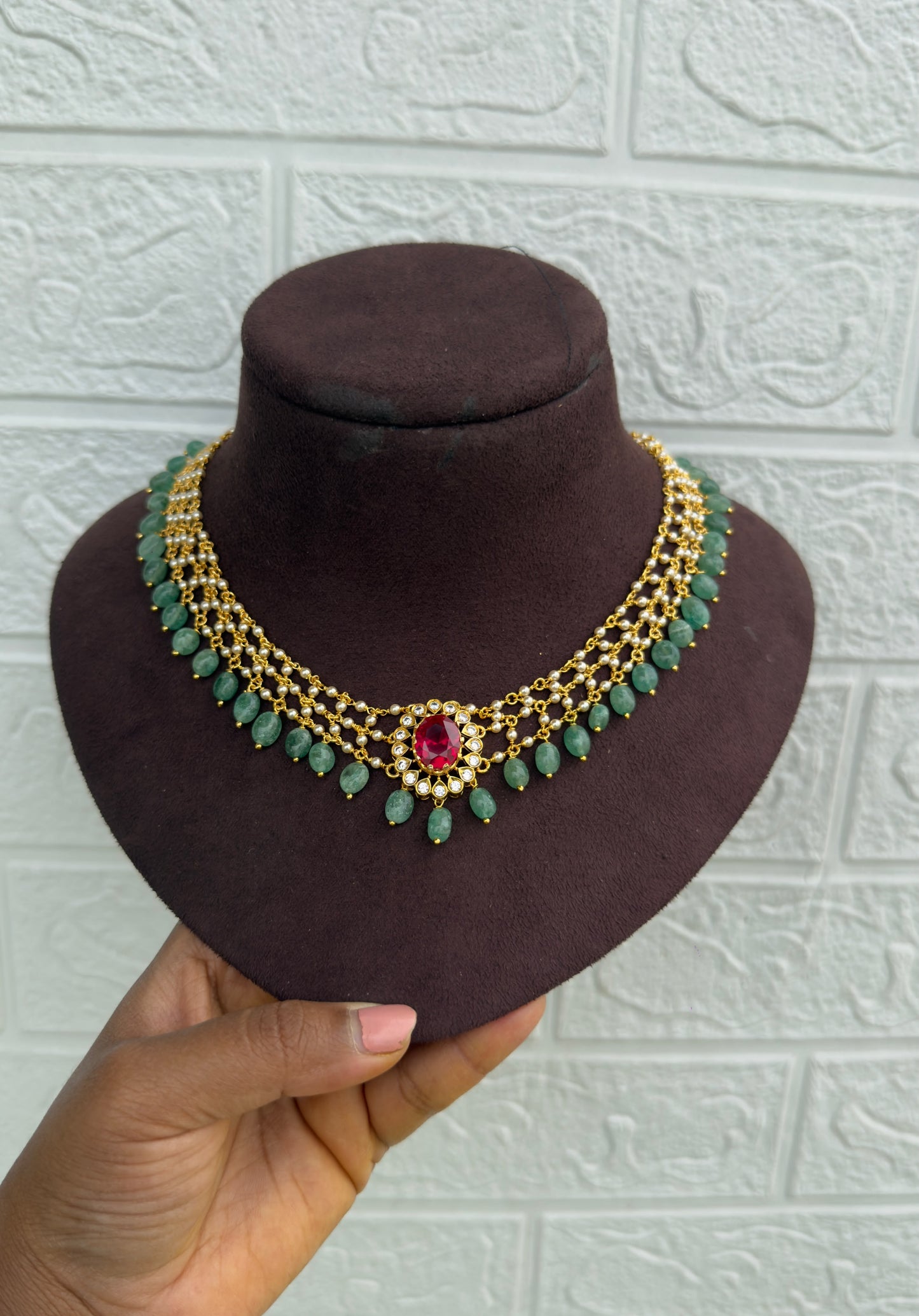 Oval mesh stylish doublet stone necklace