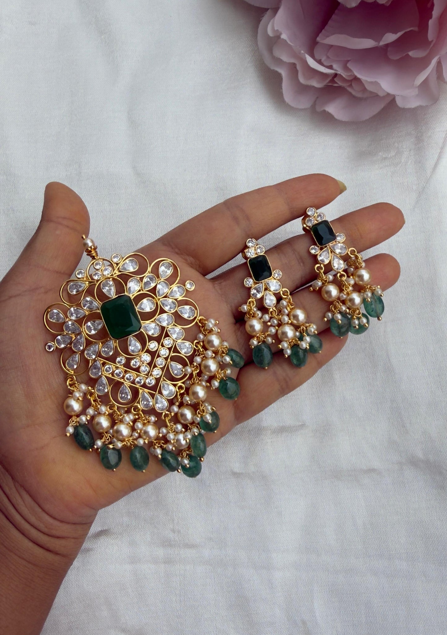 Uncut diamond gold look alike locket with earrings design5