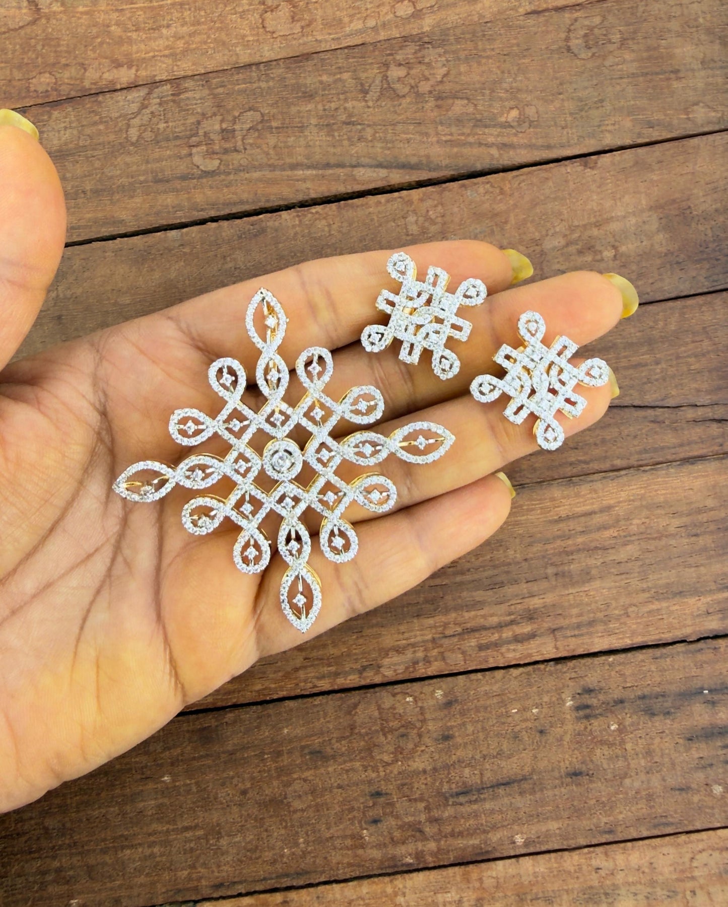 Kolam or muggu art diamond finish locket combo