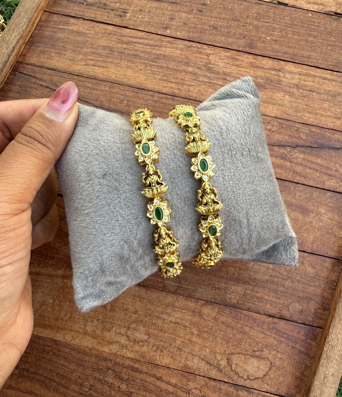 Lakshmi devi bangles with flower kemp design5