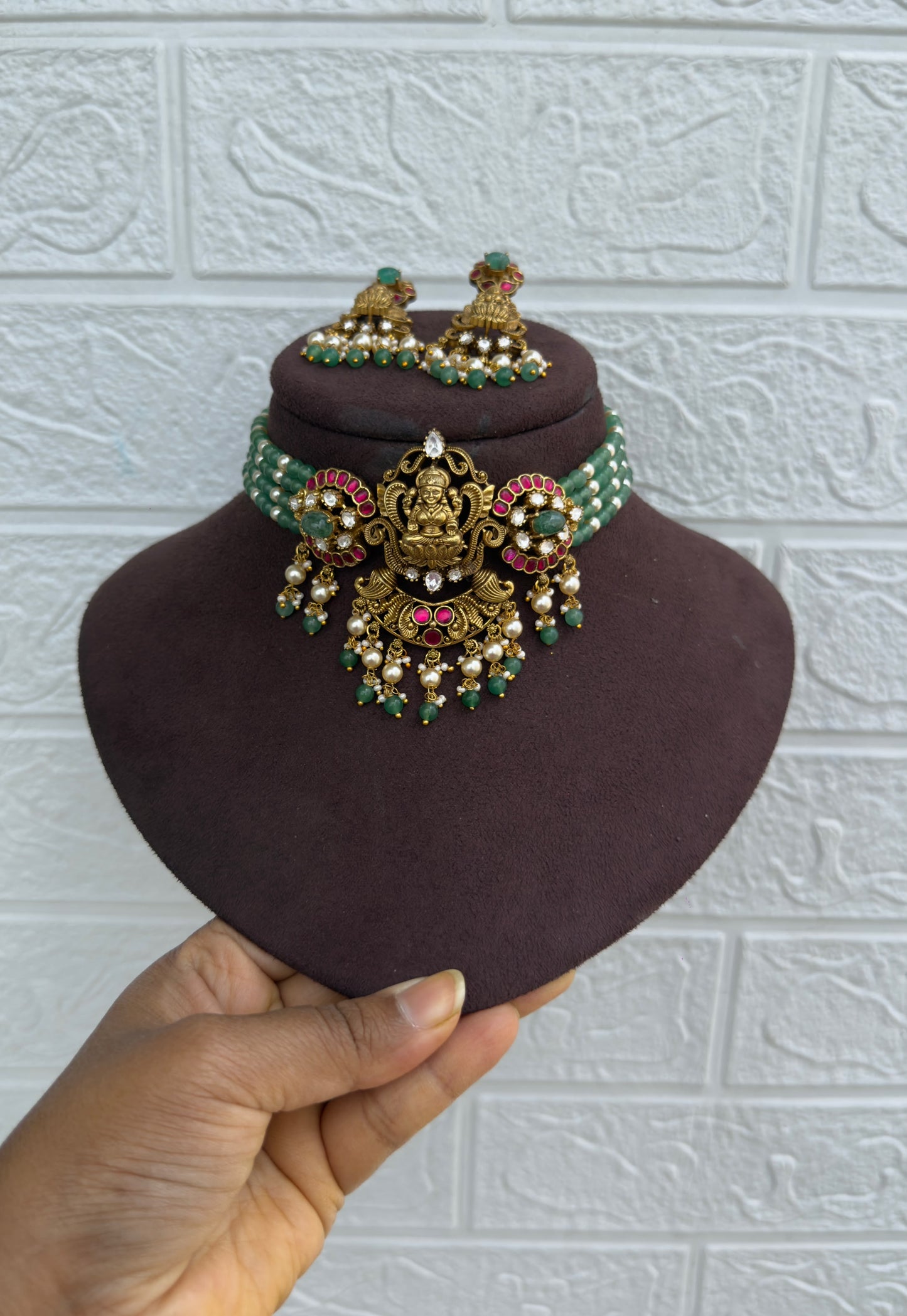 Lakshmi devi real kundan moissanite green beads choker with earrings