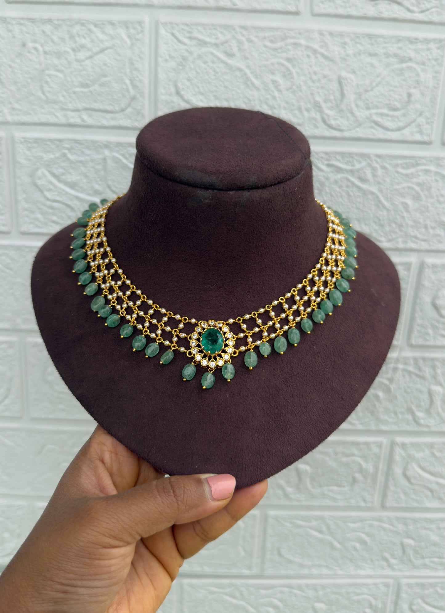 Oval mesh stylish doublet stone necklace