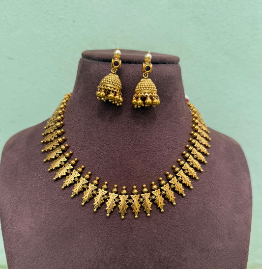 999 affordable gold necklace with jhumkas 5