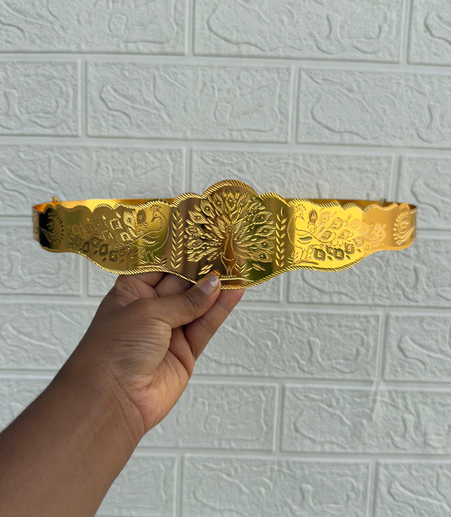 Gold tone no locket all over peacock hipbelt
