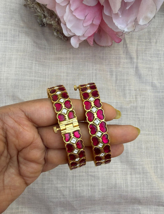 Real kundan heart shape screw bangles