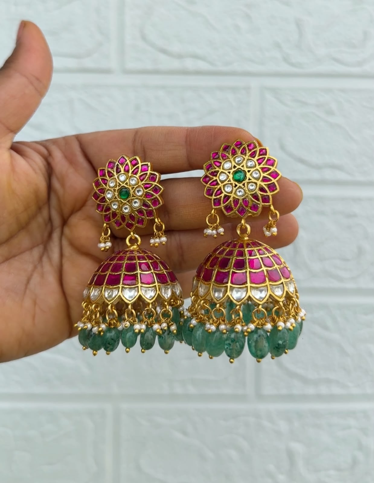Flower real kundan oversized jhumkas design2
