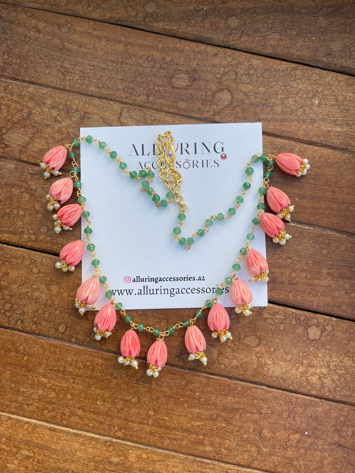 Full of tulip green beads necklace - Alluring Accessories