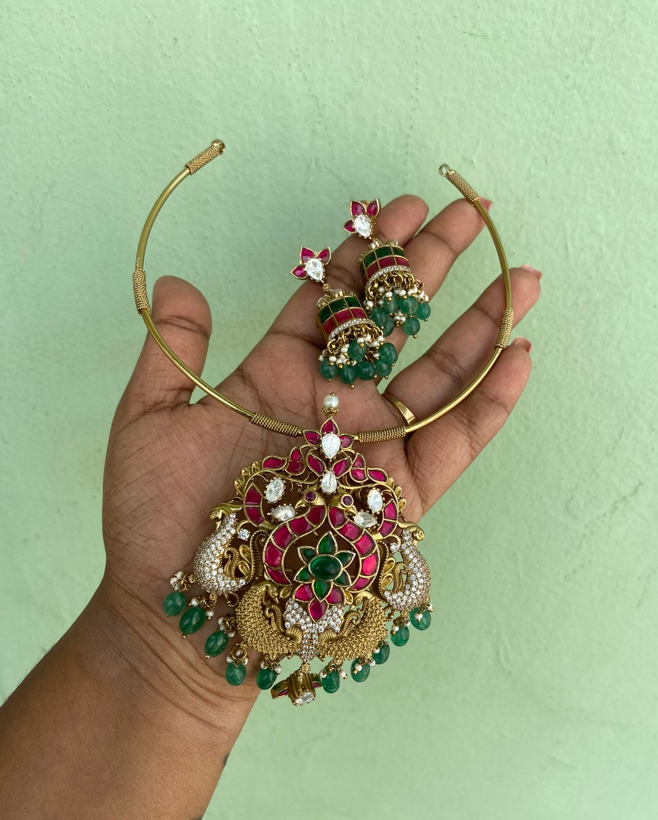 Hasli kante real kundan heavy locket with jhumkas - Alluring Accessories