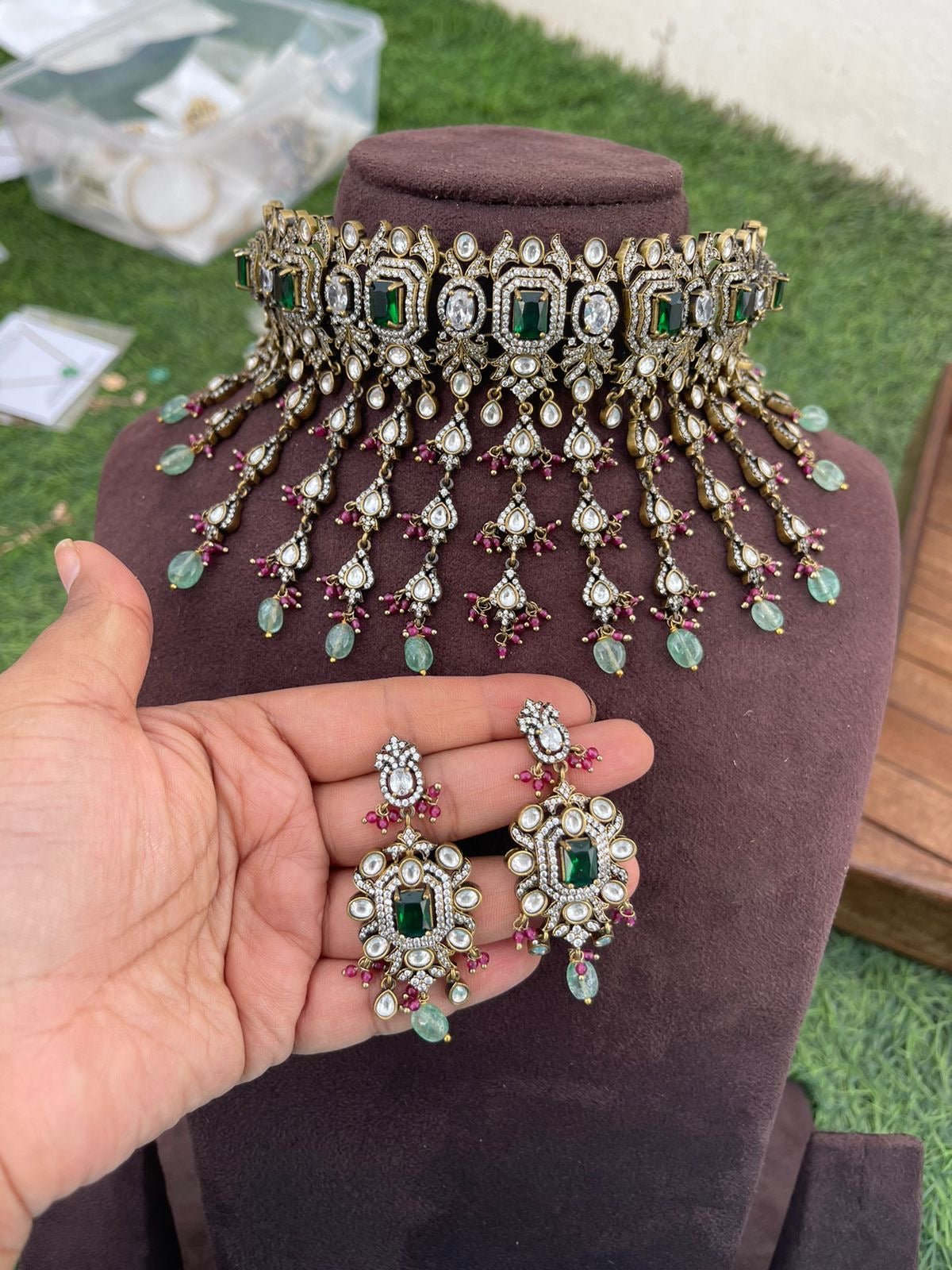 Heavy green stone water fall victorian choker - Alluring Accessories