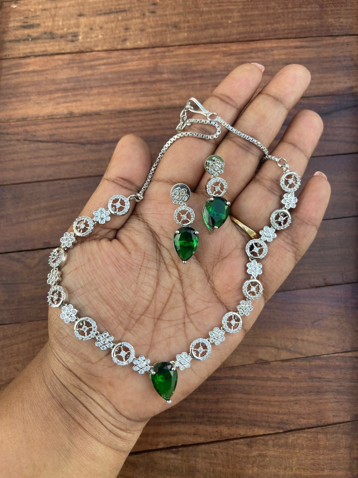 Pearl green stone diamond finish necklace - Alluring Accessories