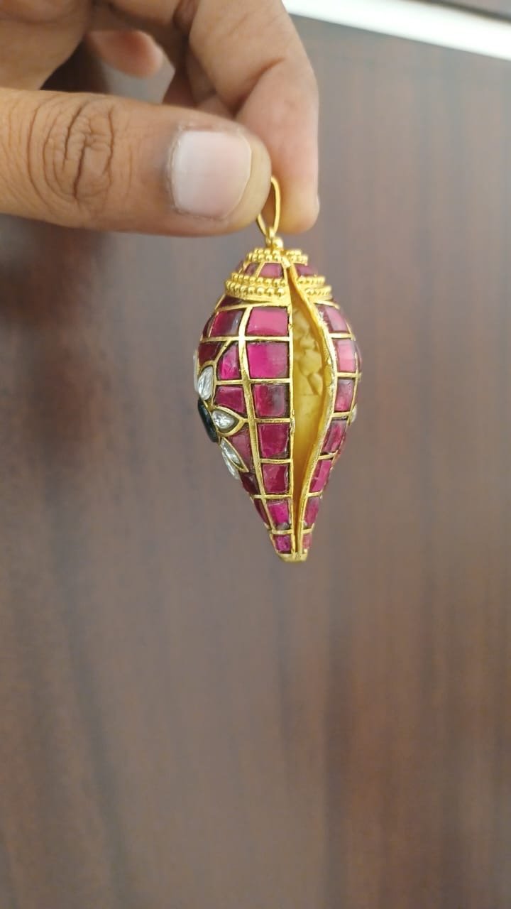 Sanku real kundan locket - Alluring Accessories