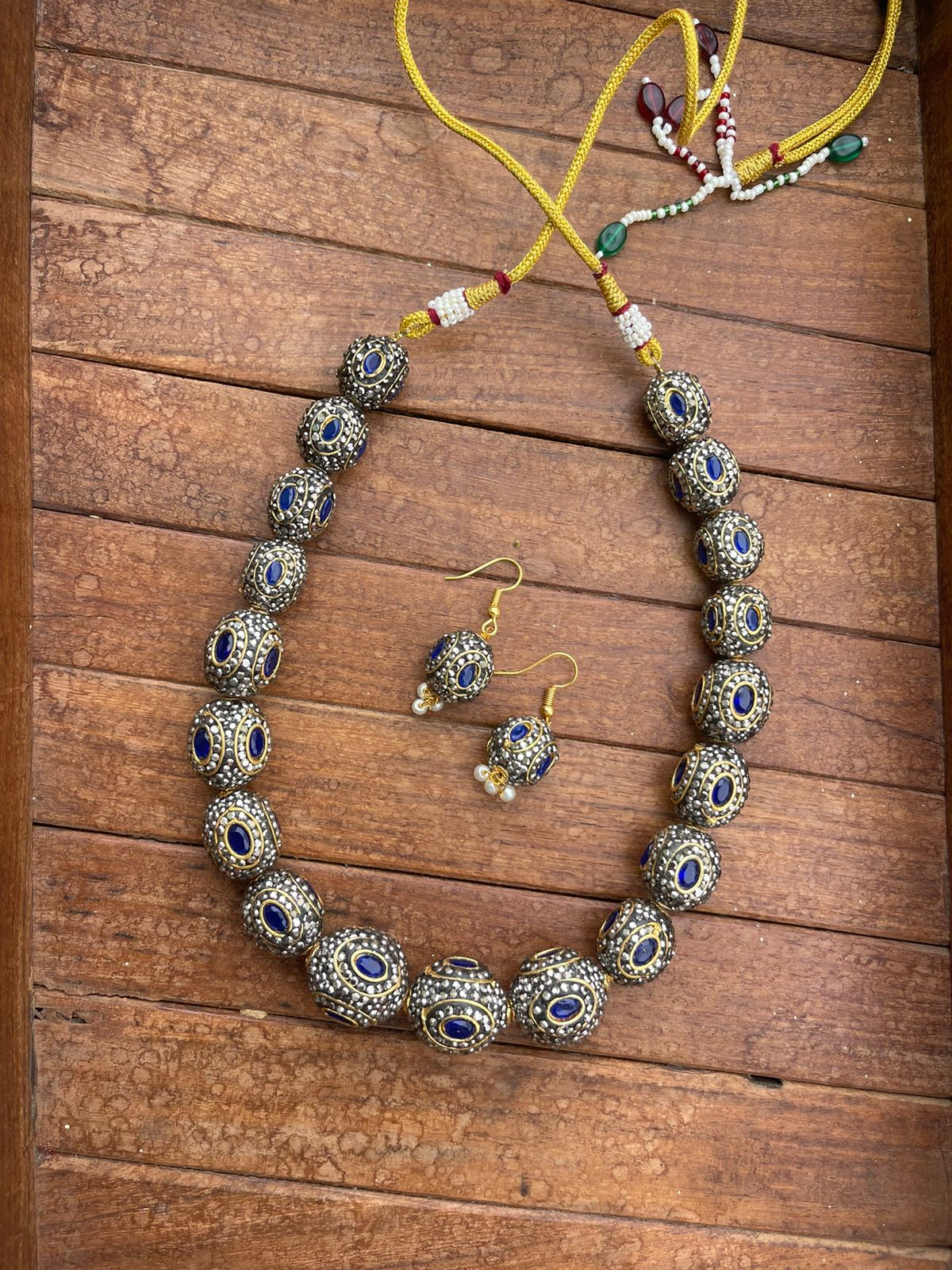 Size varying indowestern crystal beads necklace with hooks - Alluring Accessories