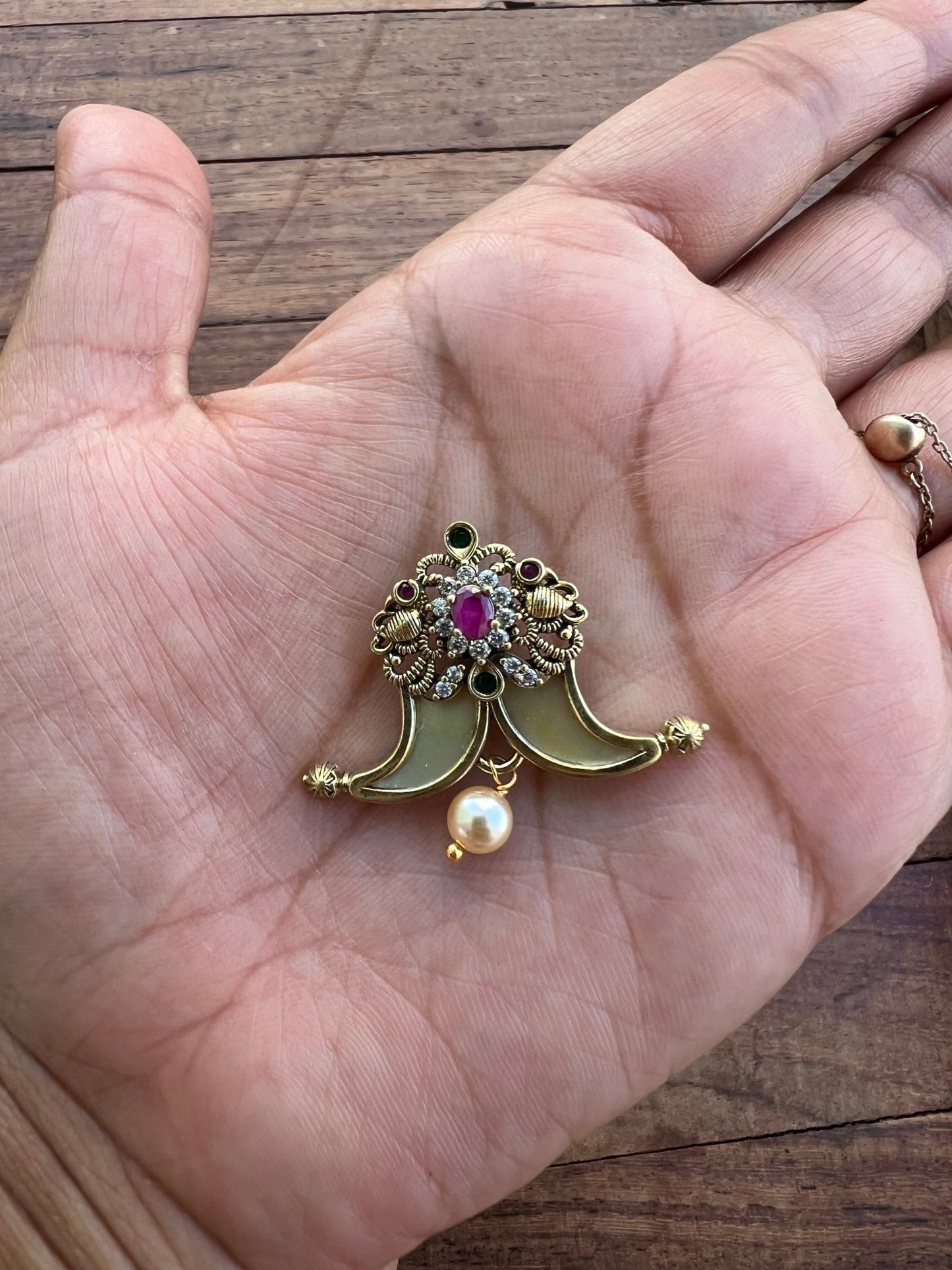 Small pullighore peacock Ganesh lockets - Alluring Accessories