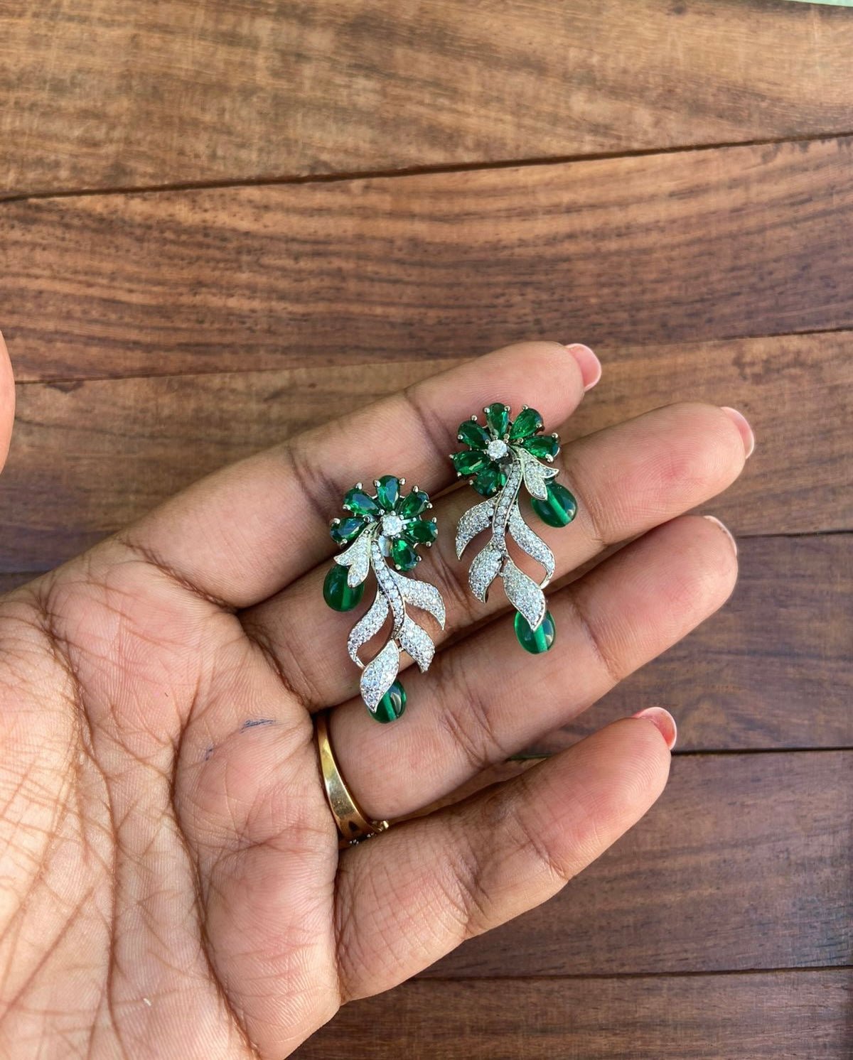 Sunflower emerald green studs - Alluring Accessories