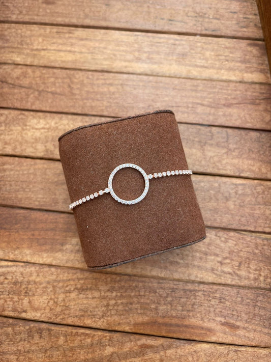 Adjustable circle bracelet - Alluring Accessories