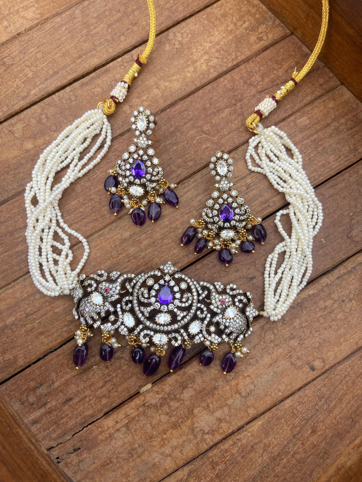 Affordable lotus elephant victorian choker with earrings - Alluring Accessories