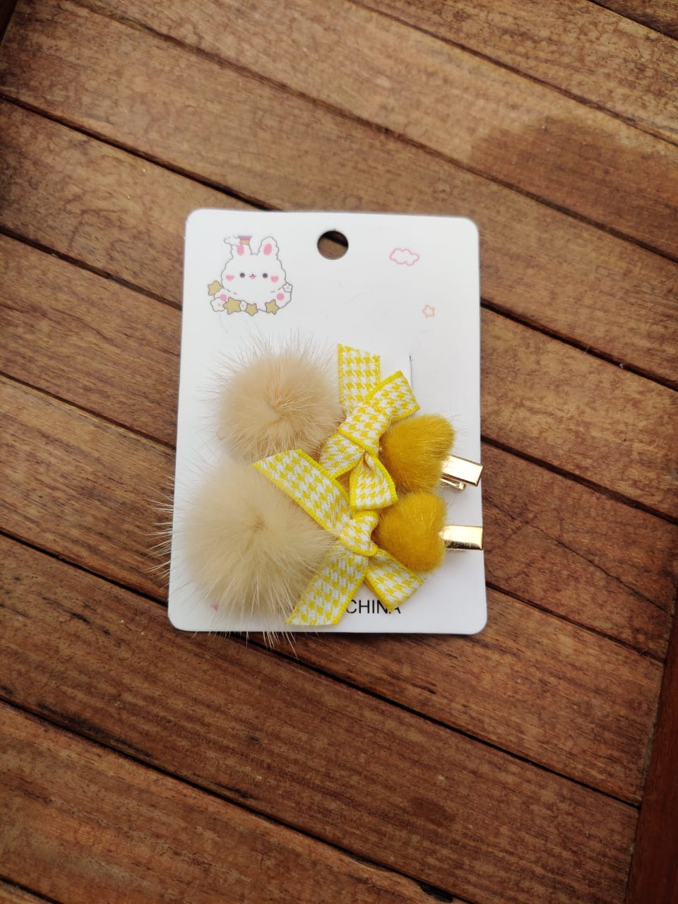 Bow heart fur clips - Alluring Accessories